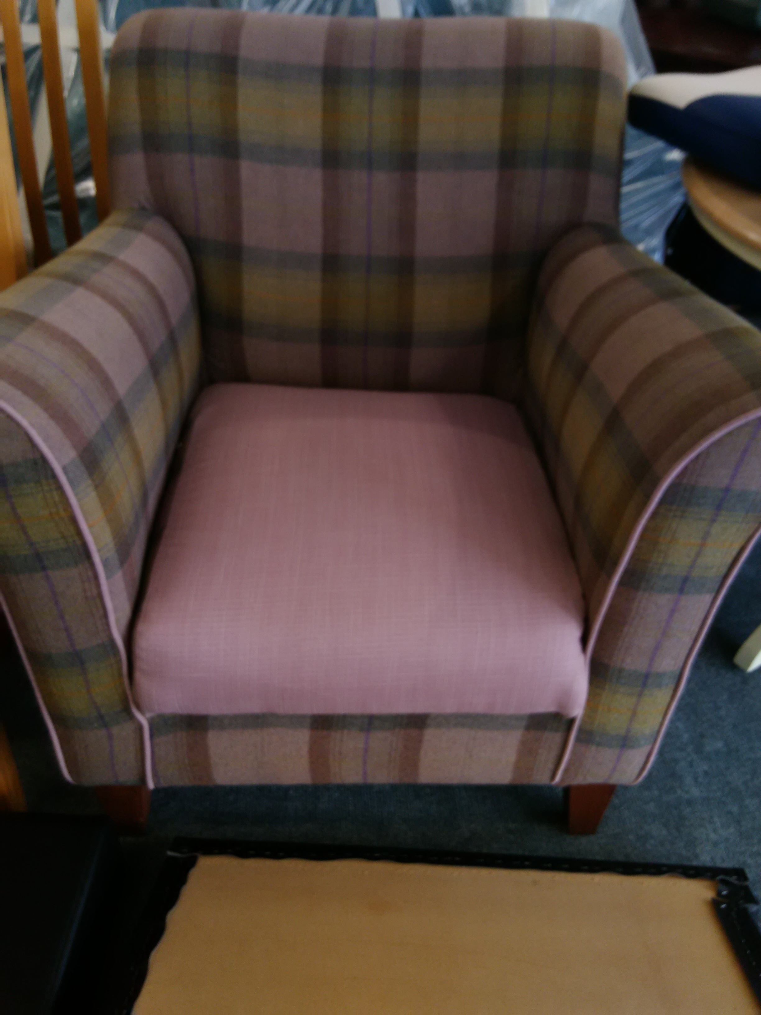 A little pinky Armchair